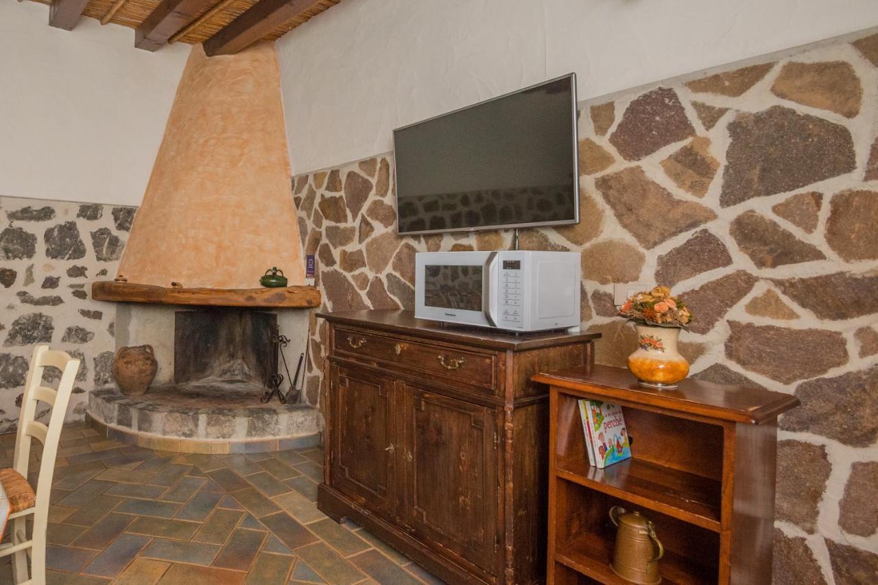 Sa Dommo De Sa Pietate Apartman Orosei Kültér fotó