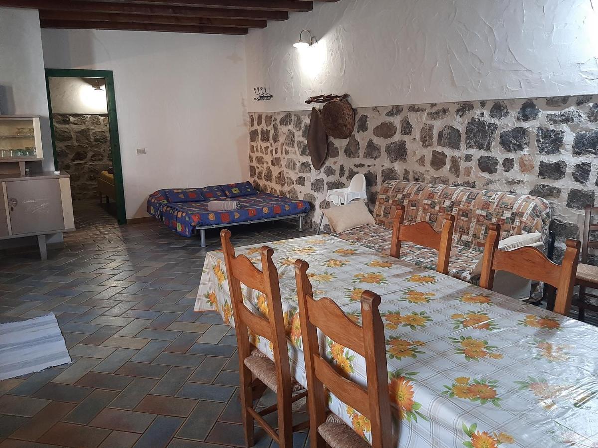 Sa Dommo De Sa Pietate Apartman Orosei Kültér fotó